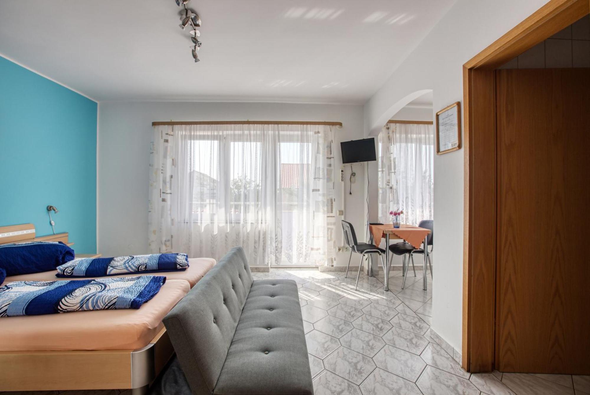 Apartments With A Parking Space Vodice - 6178 Quarto foto